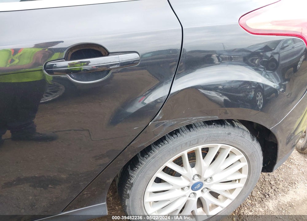 2013 FORD FOCUS TITANIUM VIN: 1FADP3N23DL175376