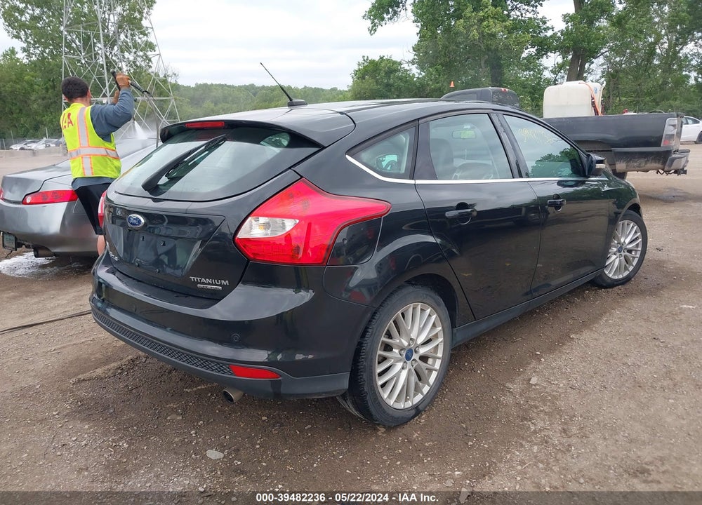 2013 FORD FOCUS TITANIUM VIN: 1FADP3N23DL175376
