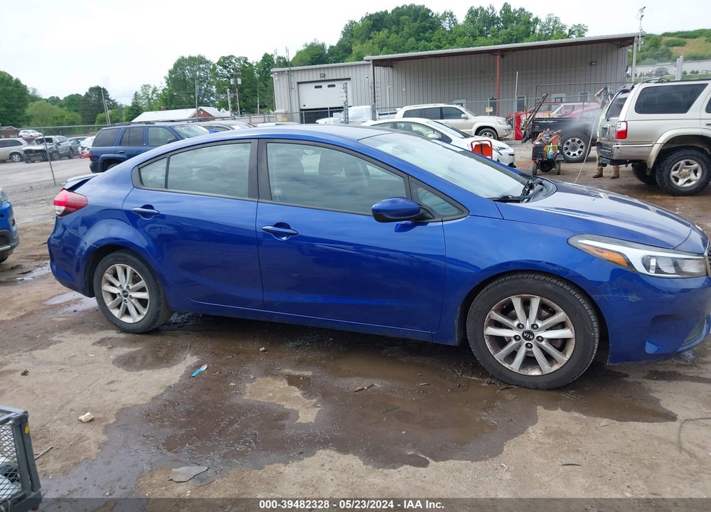 2017 KIA FORTE S VIN: 3KPFL4A72HE029541