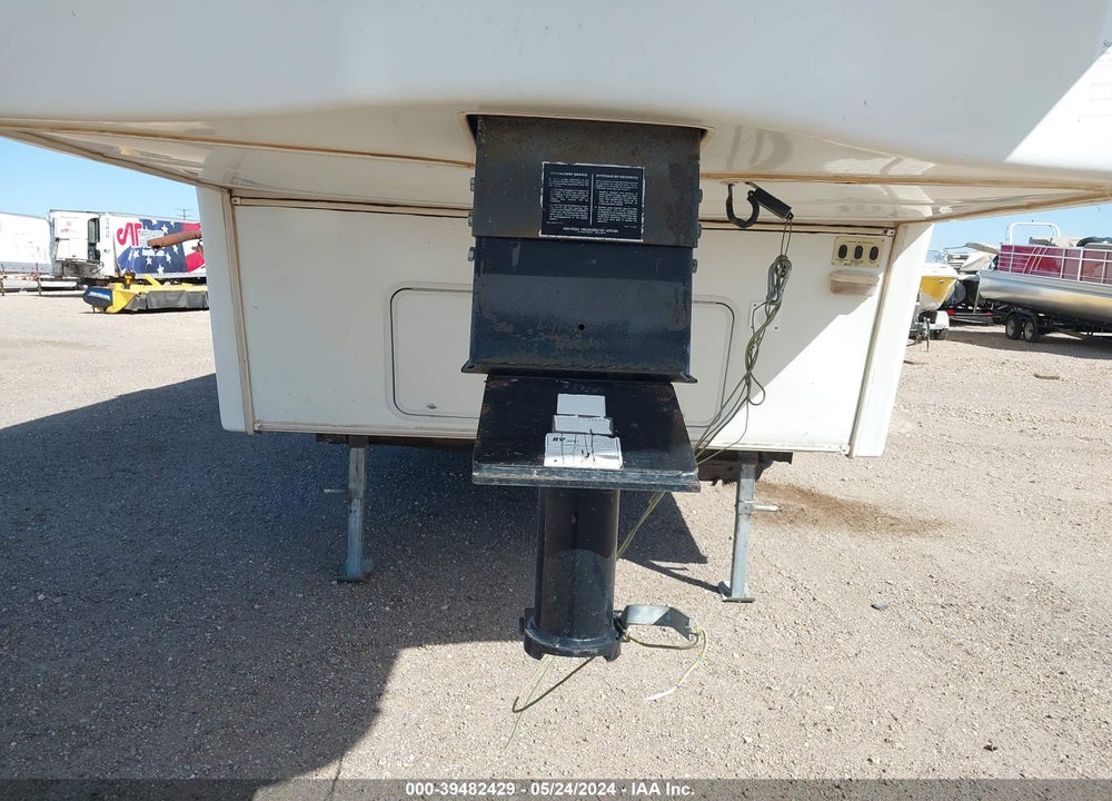 2005 GLENDALE TITANIUM 41' 5TH WHEEL VIN: 2GRFW36T75S056430