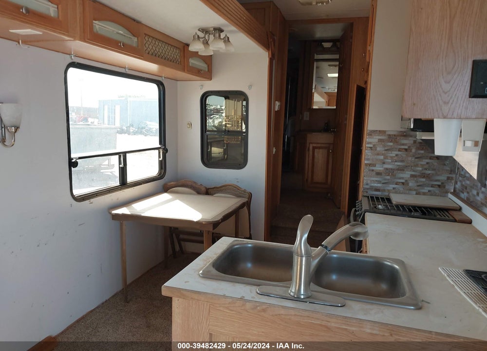2005 GLENDALE TITANIUM 41' 5TH WHEEL VIN: 2GRFW36T75S056430
