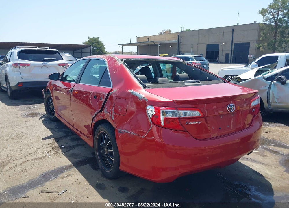 2013 TOYOTA CAMRY SE VIN: 4T1BF1FKXDU699928