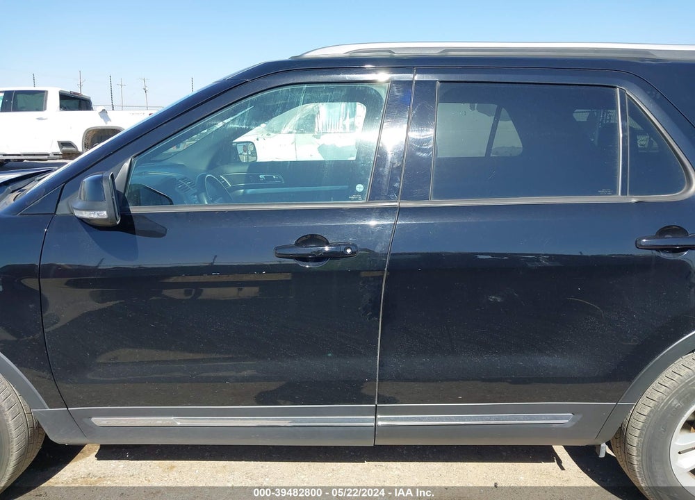 2017 FORD EXPLORER XLT VIN: 1FM5K7D85HGE19386