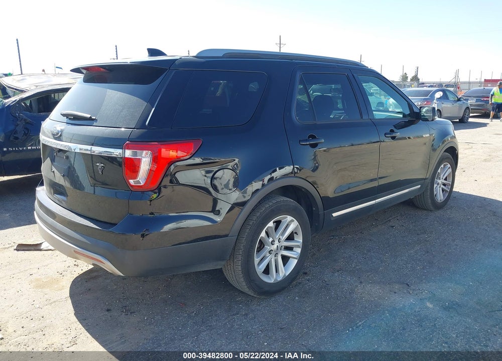 2017 FORD EXPLORER XLT VIN: 1FM5K7D85HGE19386