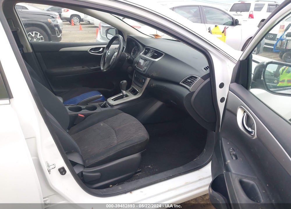 2015 NISSAN SENTRA SV VIN: 3N1AB7AP0FL685747