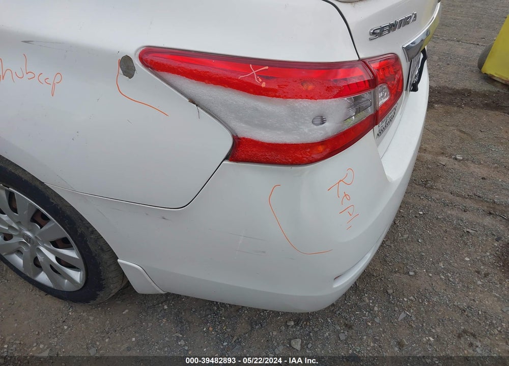 2015 NISSAN SENTRA SV VIN: 3N1AB7AP0FL685747