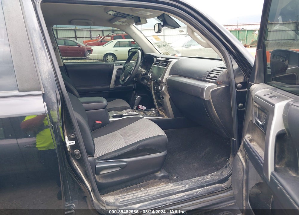 2020 TOYOTA 4RUNNER SR5 VIN: JTEBU5JR1L5769827