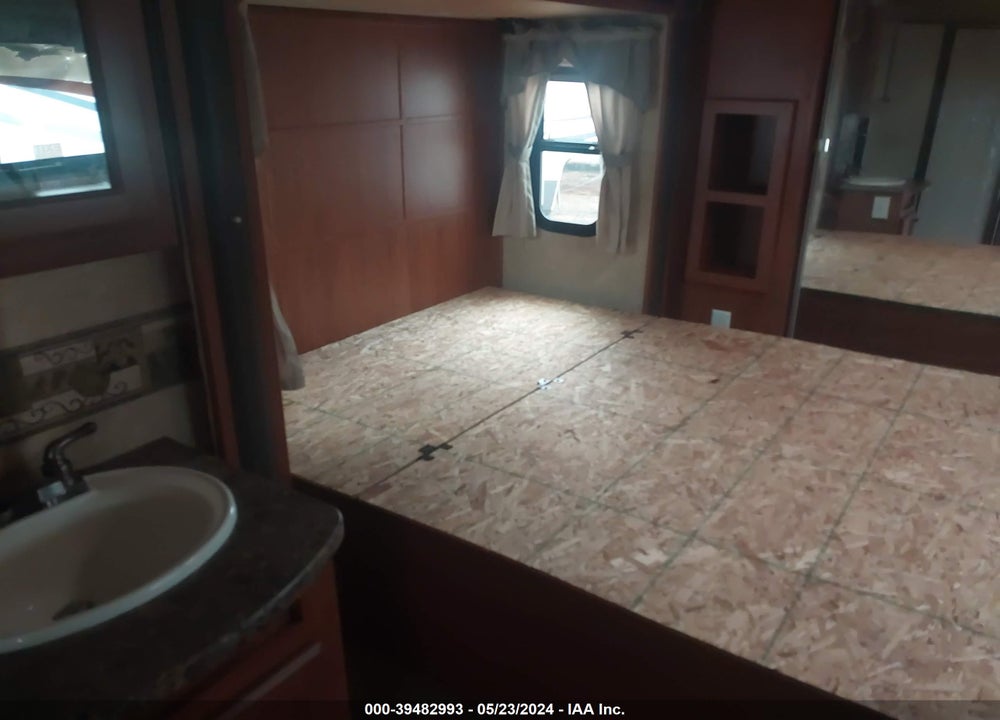 2011 SUN DESERT OTHER VIN: 5SFSG2922BE219114