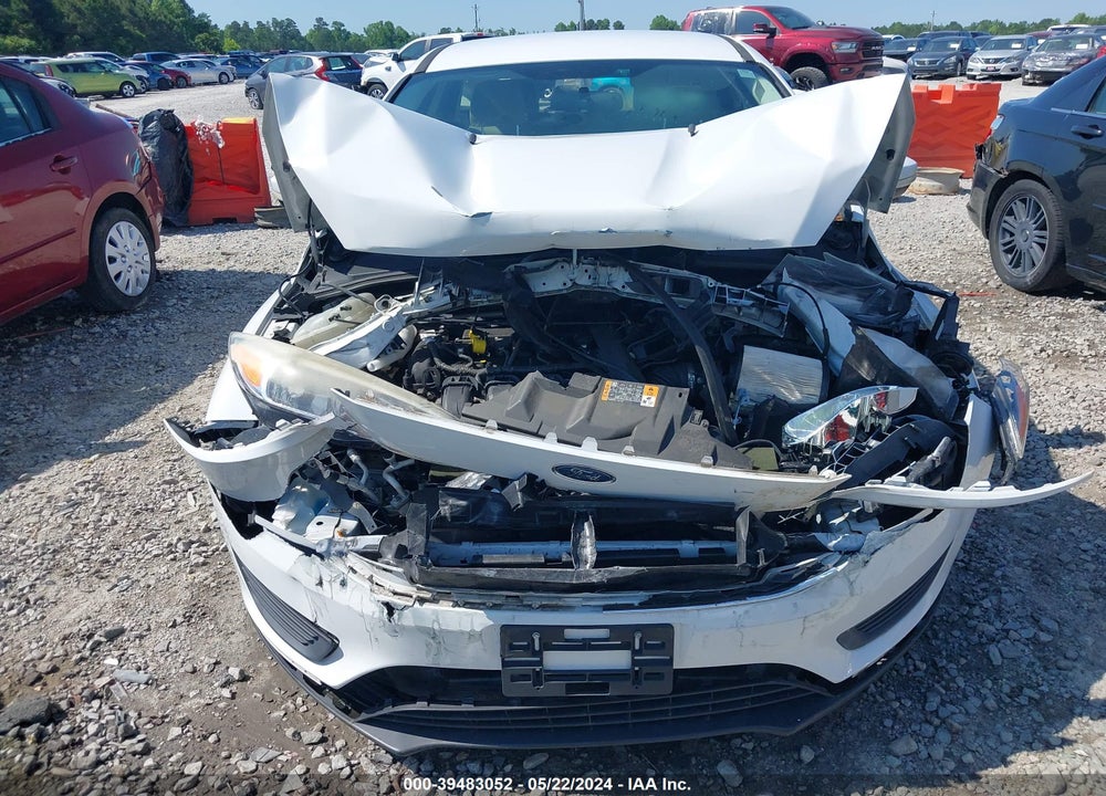 2016 FORD FOCUS SE VIN: 1FADP3K21GL222459