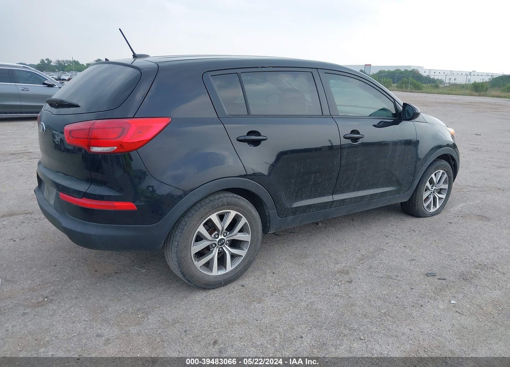 2016 KIA SPORTAGE LX VIN: KNDPB3AC0G7821491