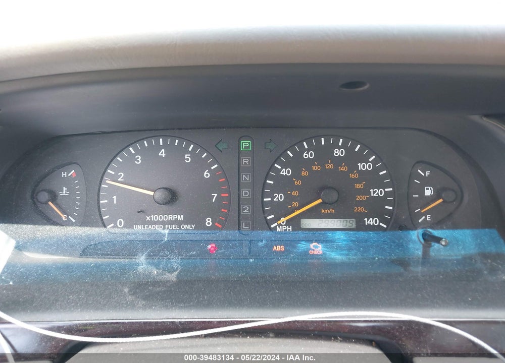 1998 TOYOTA AVALON XL VIN: 4T1BF18B1WU236463