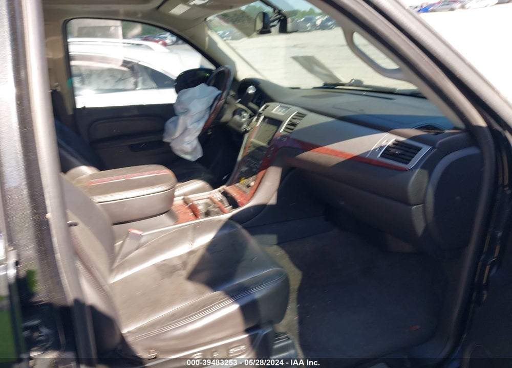 2010 CADILLAC ESCALADE LUXURY VIN: 1GYUKBEF6AR153588