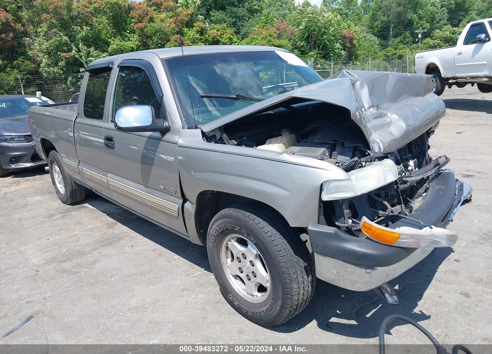2000 CHEVROLET SILVERADO 1500 LS VIN: 2GCEC19T7Y1382317