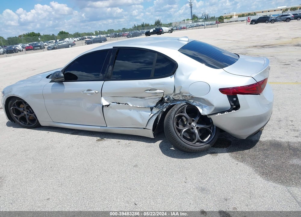 2019 ALFA ROMEO GIULIA SPORT RWD VIN: ZARFAMAN1K7606304