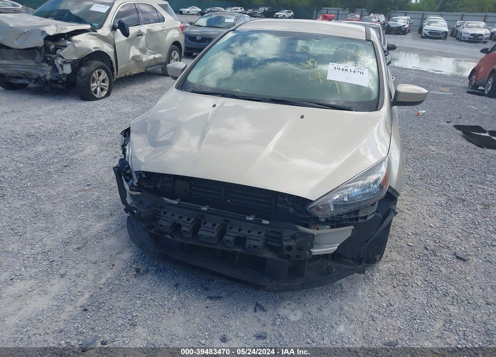 2018 FORD FOCUS SE VIN: 1FADP3FE6JL228155