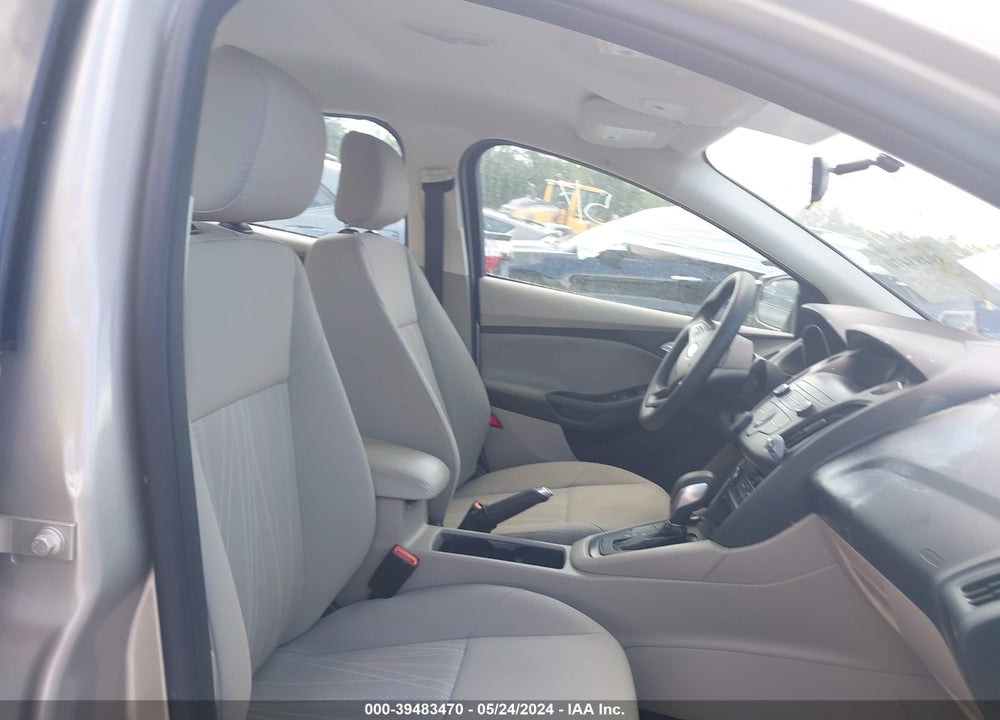 2018 FORD FOCUS SE VIN: 1FADP3FE6JL228155