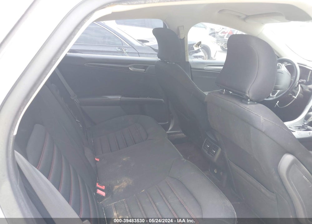 2015 FORD FUSION SE VIN: 1FA6P0HDXF5128261