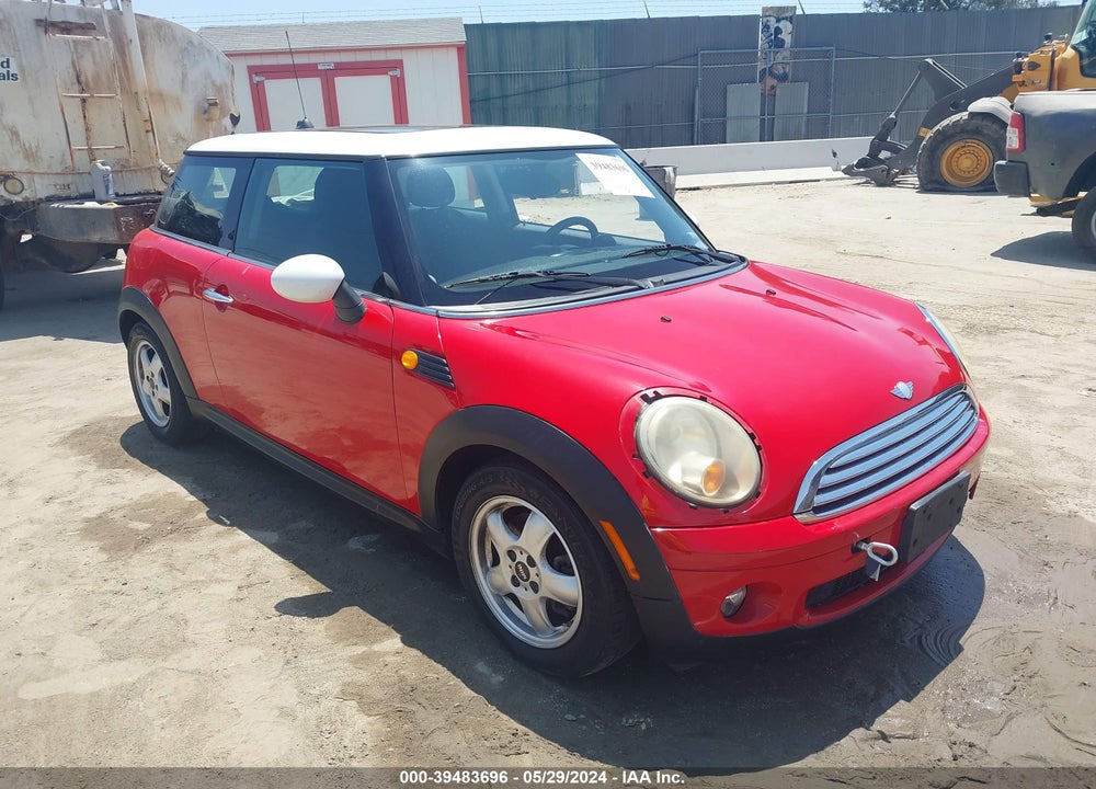 2008 MINI COOPER VIN: WMWMF33578TT60821