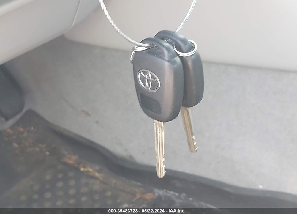 2015 TOYOTA CAMRY LE VIN: 4T4BF1FK8FR480488
