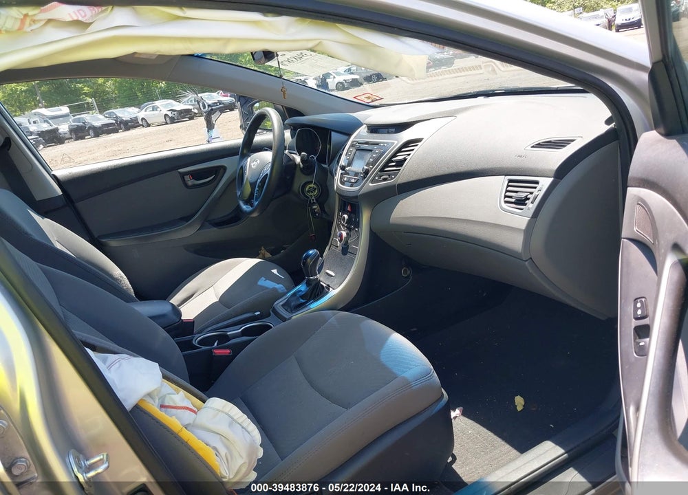 2015 HYUNDAI ELANTRA SE VIN: 5NPDH4AE3FH641098