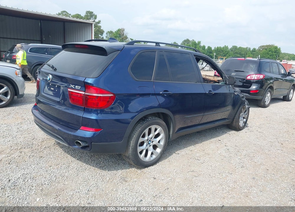 2012 BMW X5 XDRIVE35I/XDRIVE35I PREMIUM/XDRIVE35I SPORT ACTIVITY VIN: 5UXZV4C57CL987821