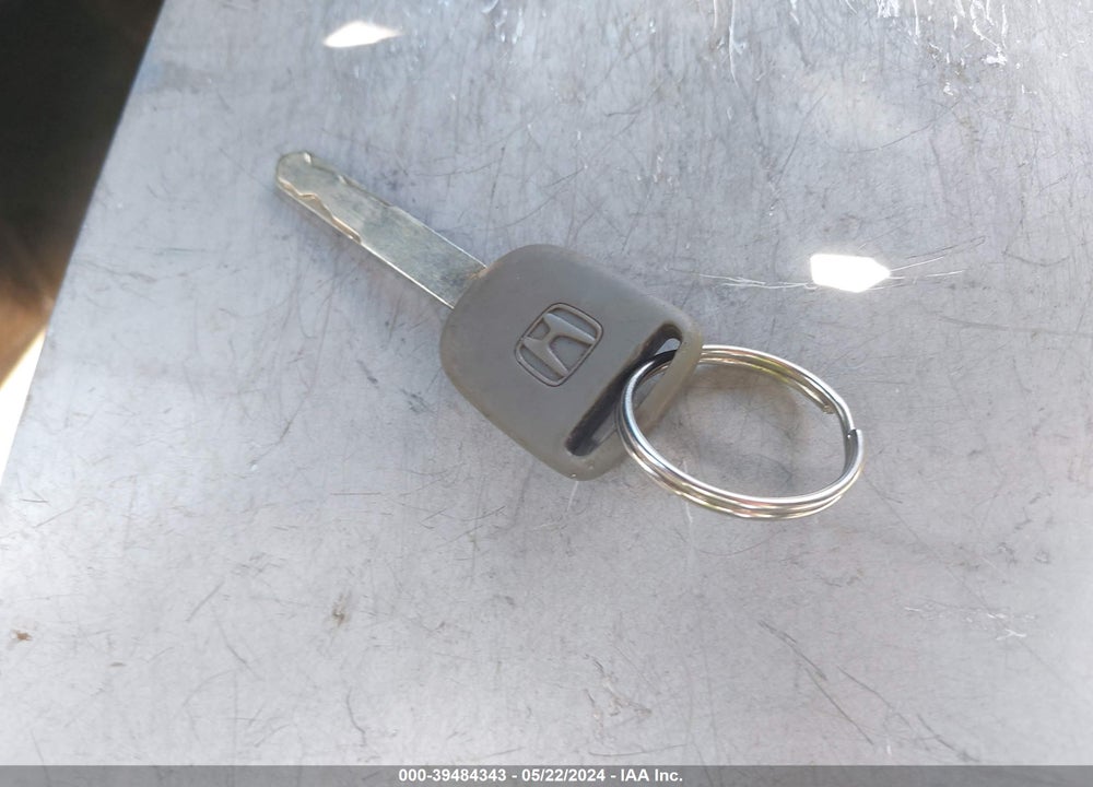2005 HONDA PILOT EX-L VIN: 5FNYF18555B037786