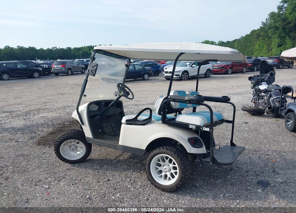 2017 E Z GOLF CART VIN: 3223216