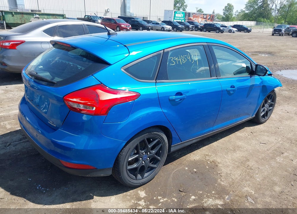 2016 FORD FOCUS SE VIN: 1FADP3K26GL359395