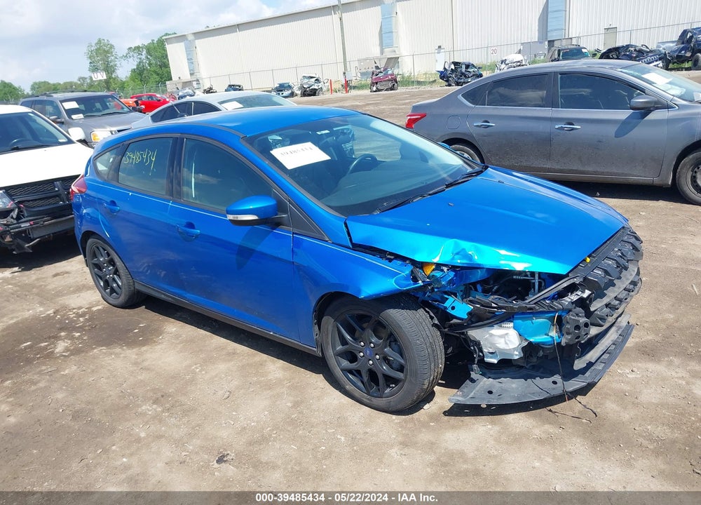 2016 FORD FOCUS SE VIN: 1FADP3K26GL359395