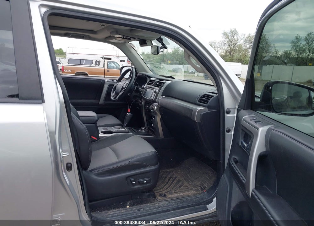2015 TOYOTA 4RUNNER VIN: JTEBU5JR5F5230695