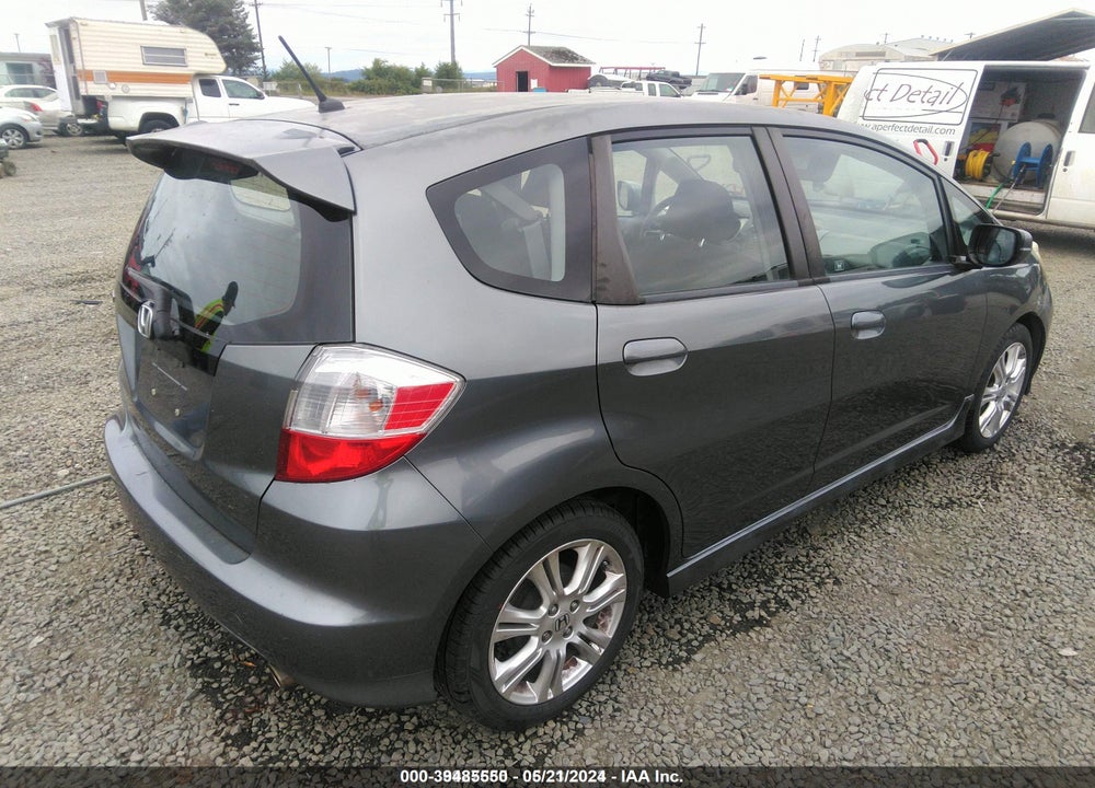 2011 HONDA FIT SPORT VIN: JHMGE8H55BS012519