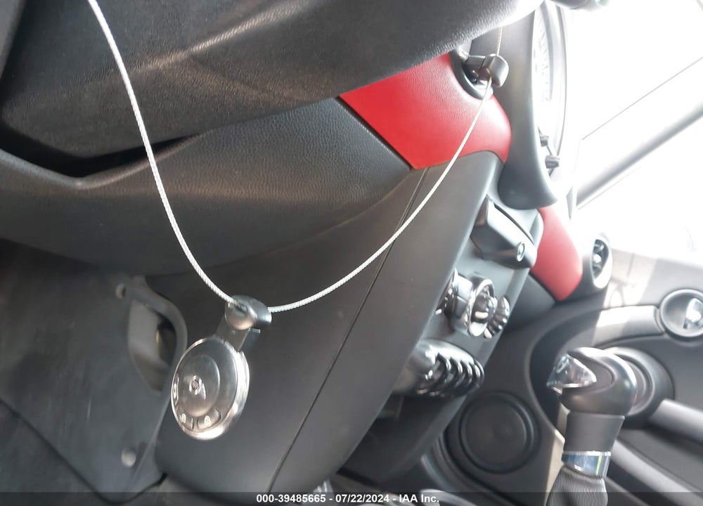 2013 MINI CONVERTIBLE COOPER VIN: WMWZN3C53DT569279