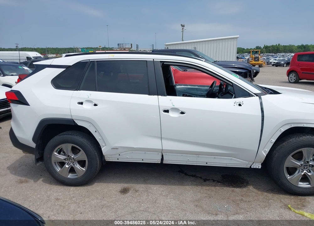 2022 TOYOTA RAV4 XLE HYBRID VIN: 2T3RWRFV8NW135128