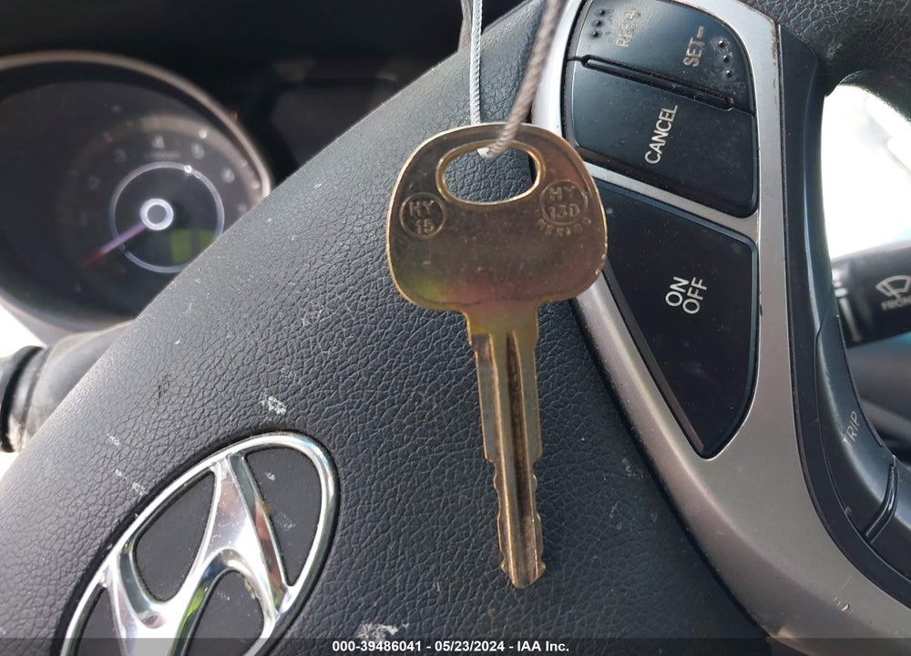 2013 HYUNDAI ELANTRA GLS VIN: 5NPDH4AE7DH161031