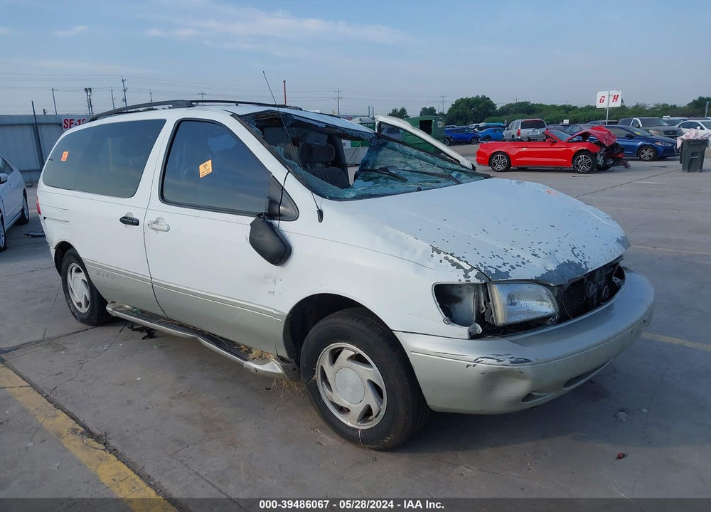 1998 TOYOTA SIENNA XLE VIN: 4T3ZF13C7WU067751
