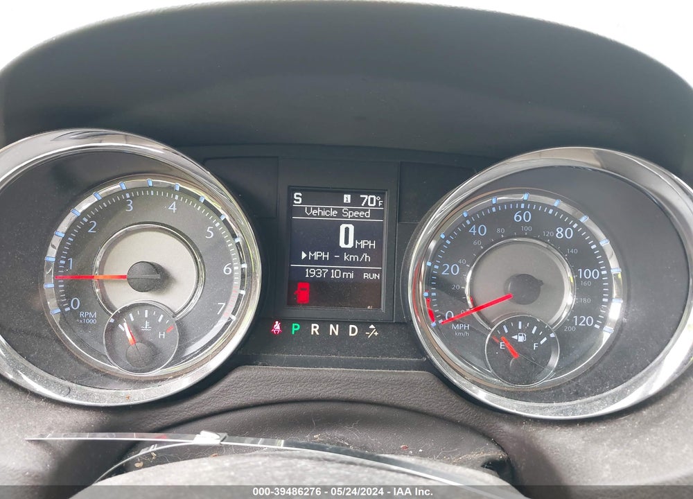 2016 CHRYSLER TOWN & COUNTRY TOURING-L ANNIVERSARY EDITION VIN: 2C4RC1CG2GR149250