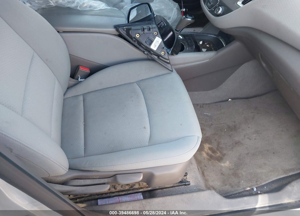 2018 CHEVROLET MALIBU LT VIN: 1G1ZD5ST4JF213833