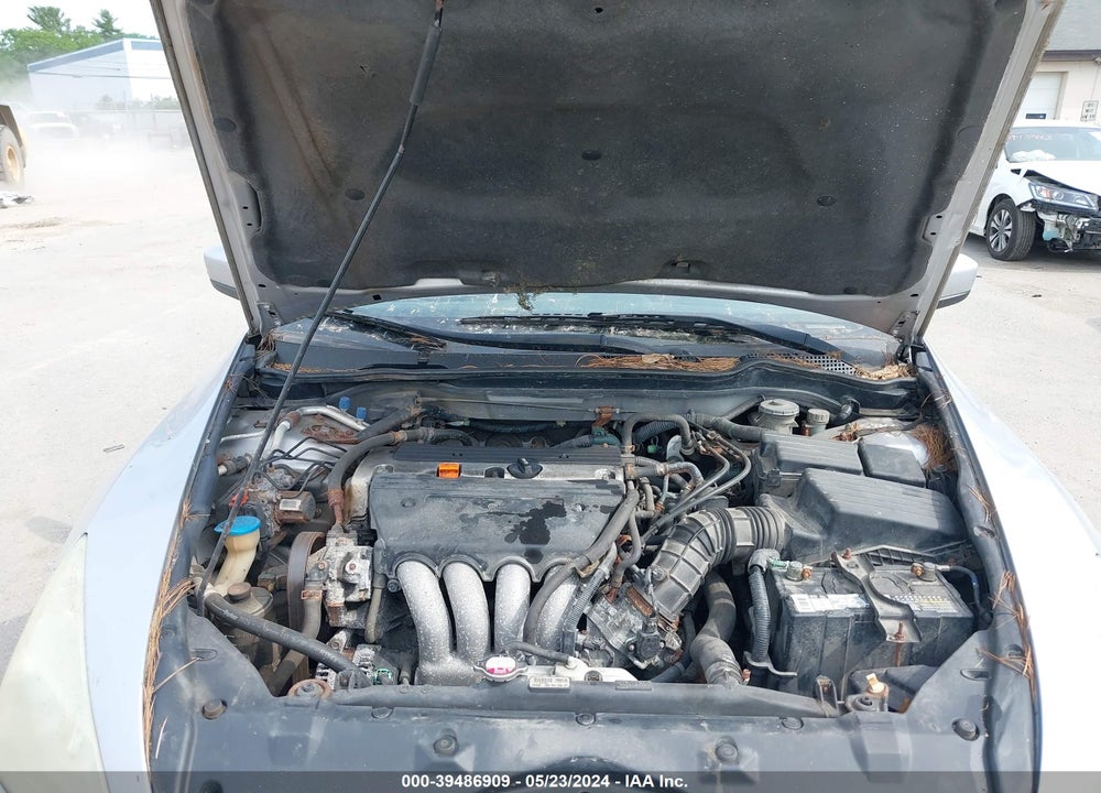 2004 HONDA ACCORD 2.4 LX VIN: 1HGCM55374A010995