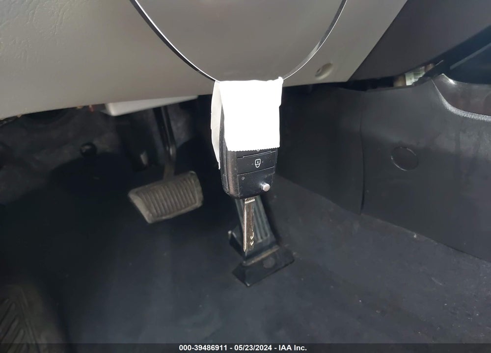 2014 KIA SORENTO LX VIN: 5XYKT3A68EG471738