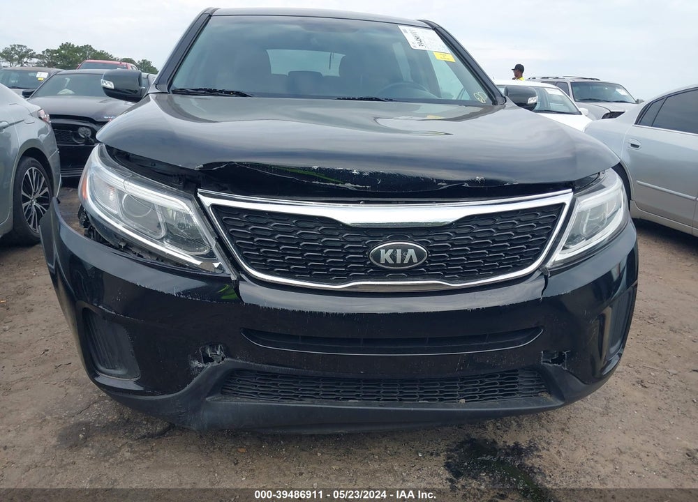2014 KIA SORENTO LX VIN: 5XYKT3A68EG471738