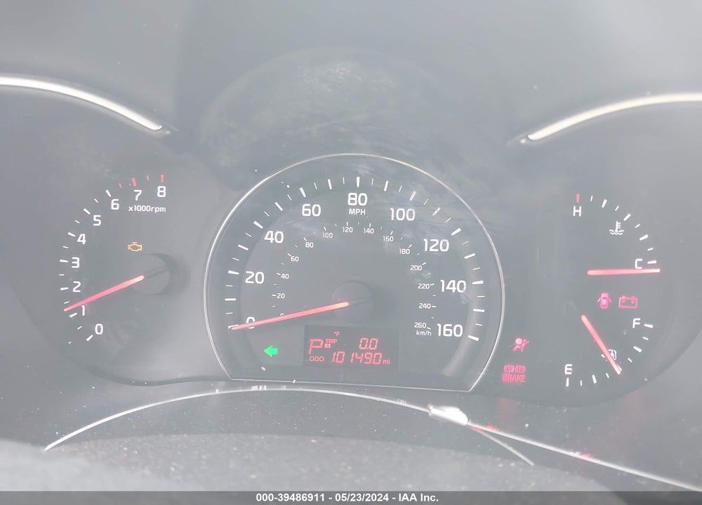 2014 KIA SORENTO LX VIN: 5XYKT3A68EG471738