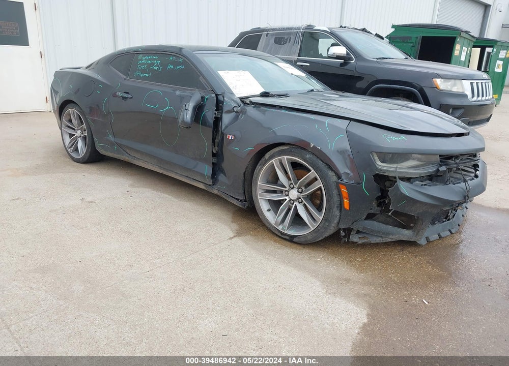 2018 CHEVROLET CAMARO 1LT VIN: 1G1FB1RSXJ0137732