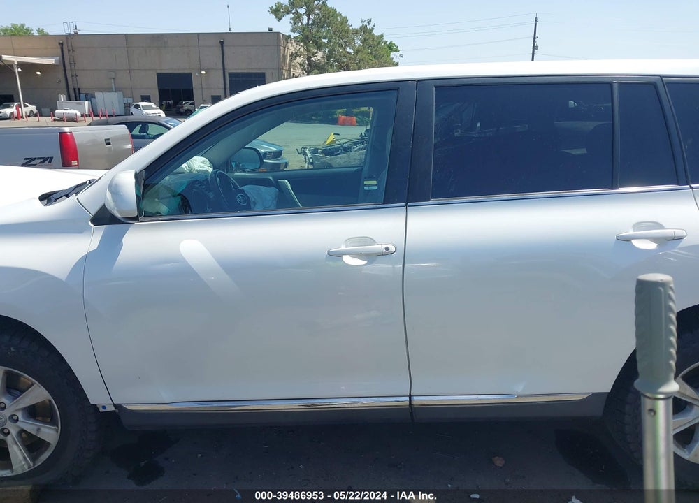 2011 TOYOTA HIGHLANDER VIN: 5TDZA3EH6BS013243