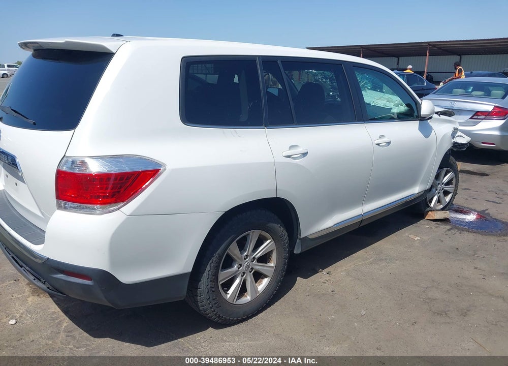 2011 TOYOTA HIGHLANDER VIN: 5TDZA3EH6BS013243