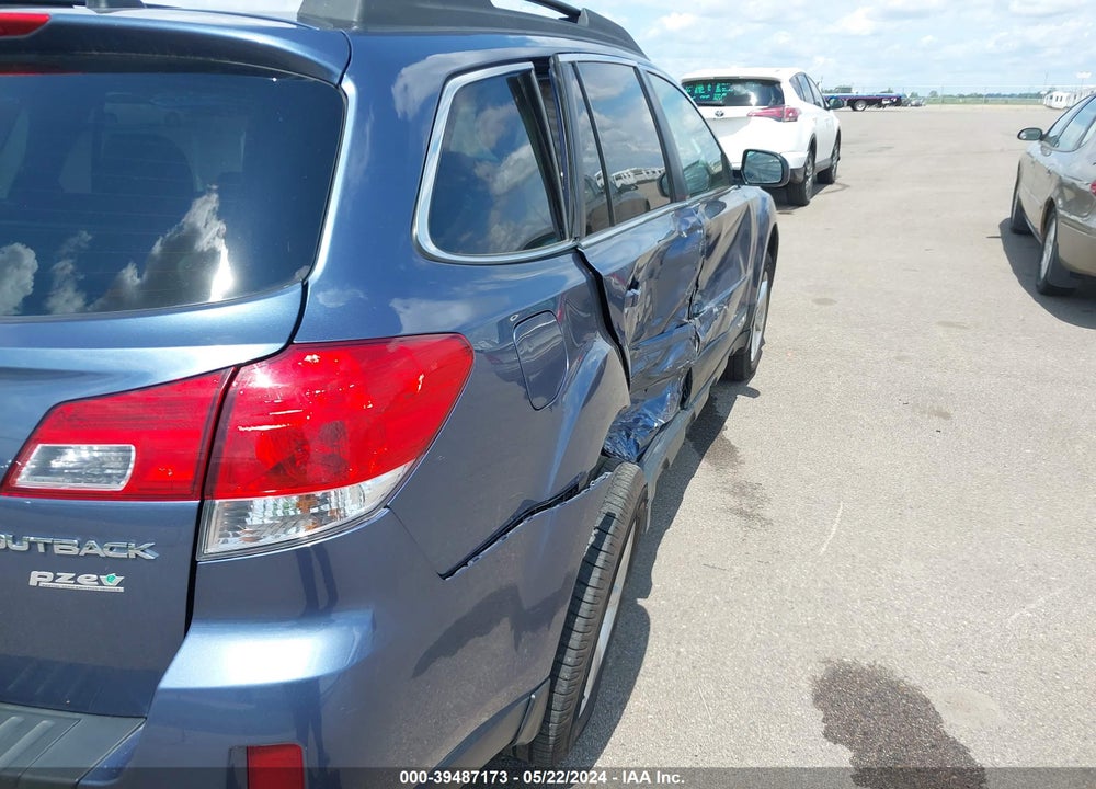 2013 SUBARU OUTBACK 2.5I LIMITED VIN: 4S4BRBKCXD3232056
