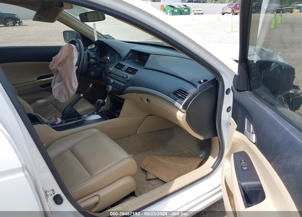 2011 HONDA ACCORD 2.4 SE VIN: 1HGCP2F67BA143624