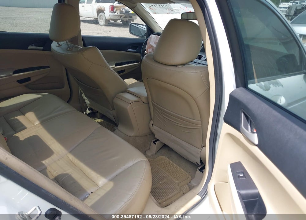 2011 HONDA ACCORD 2.4 SE VIN: 1HGCP2F67BA143624