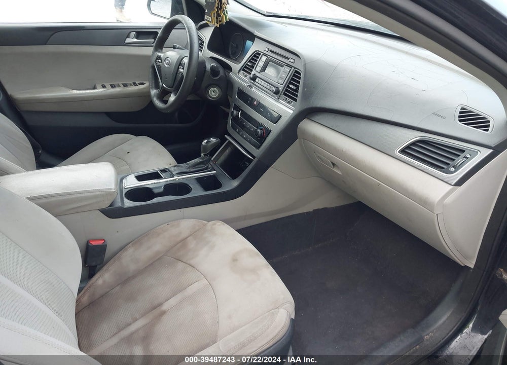 2015 HYUNDAI SONATA SE VIN: 5NPE24AF7FH002382