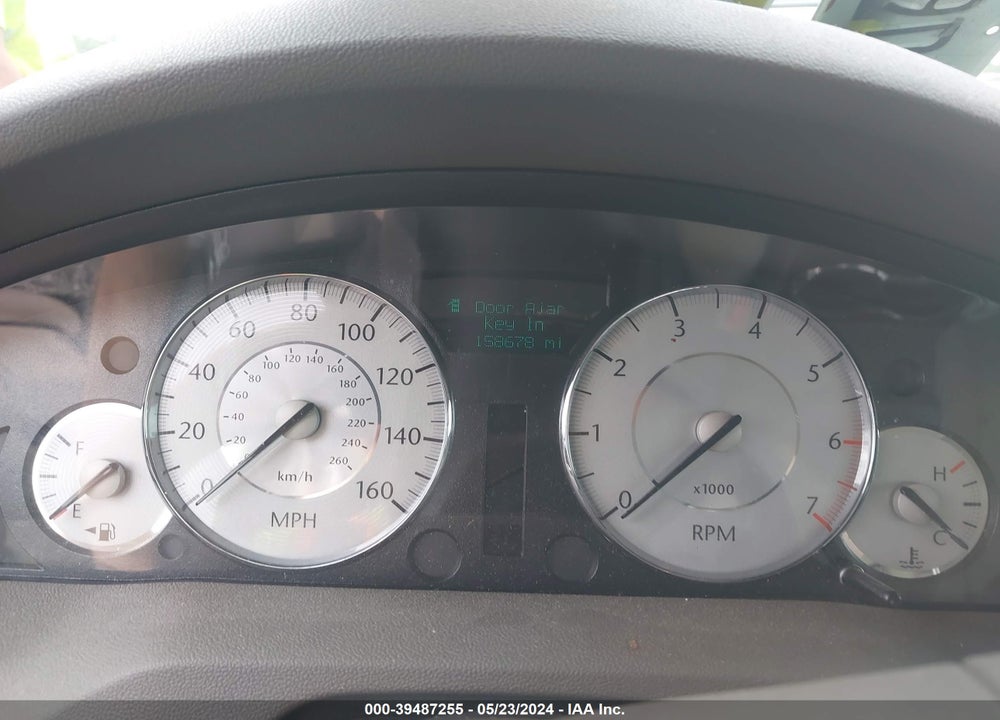 2009 CHRYSLER 300C HEMI VIN: 2C3KA63T39H610745