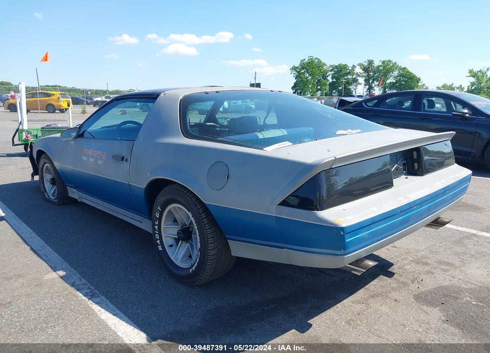 1982 CHEVROLET CAMARO VIN: 1G1AP87H9CL132793